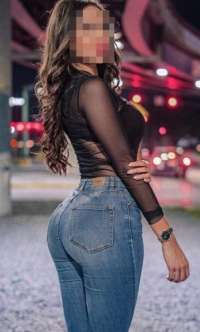 Antalya'nın Yerel Escortu - Canlı, Çekici ve Unutulmaz Bir Deneyim